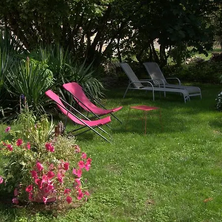 Les 2 Madeleine Couette-café Saint-Saturnin-du-Bois