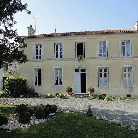 Bed & Breakfast Les 2 Madeleine 3*