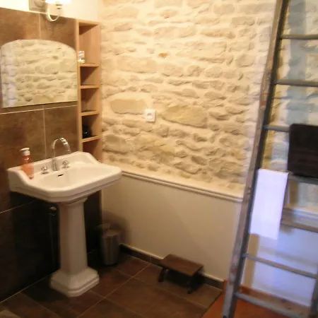 Les 2 Madeleine Couette-café Saint-Saturnin-du-Bois
