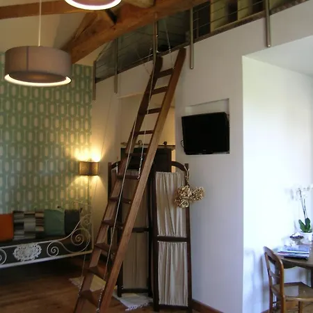 Bed & Breakfast Les 2 Madeleine 3*
