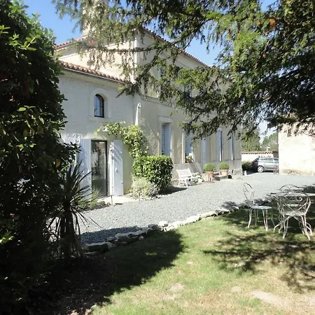 Les 2 Madeleine Saint-Saturnin-du-Bois