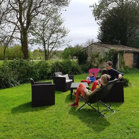 Bed & Breakfast Les 2 Madeleine 3*