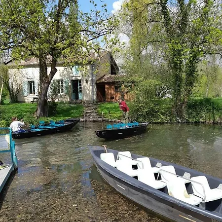 Les 2 Madeleine Couette-café Saint-Saturnin-du-Bois